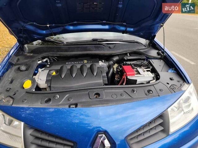 Синій Рено Меган, об'ємом двигуна 1.6 л та пробігом 210 тис. км за 5000 $, фото 38 на Automoto.ua