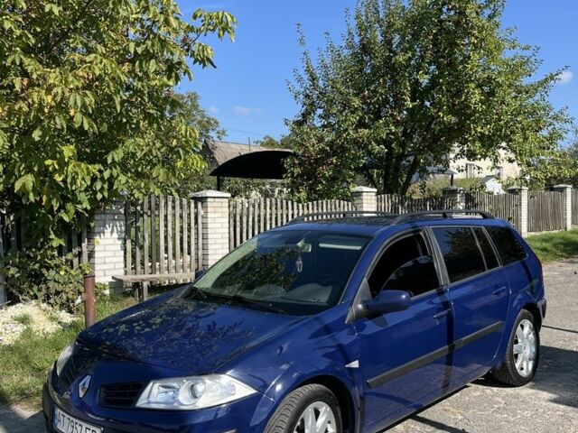 Синий Рено Меган, объемом двигателя 1.6 л и пробегом 238 тыс. км за 4300 $, фото 2 на Automoto.ua