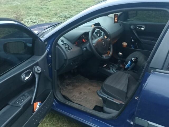 Синий Рено Меган, объемом двигателя 1.9 л и пробегом 445 тыс. км за 4650 $, фото 8 на Automoto.ua