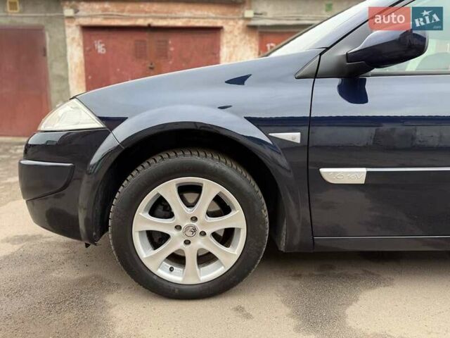 Синий Рено Меган, объемом двигателя 1.6 л и пробегом 151 тыс. км за 5900 $, фото 27 на Automoto.ua