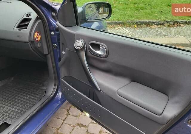Синій Рено Меган, об'ємом двигуна 1.6 л та пробігом 249 тис. км за 5550 $, фото 14 на Automoto.ua