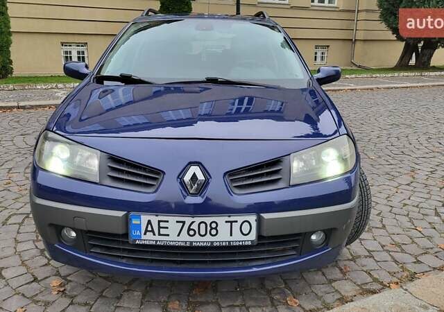 Синій Рено Меган, об'ємом двигуна 1.6 л та пробігом 249 тис. км за 5550 $, фото 10 на Automoto.ua
