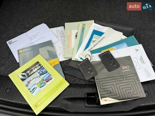 Синий Рено Меган, объемом двигателя 1.6 л и пробегом 151 тыс. км за 5900 $, фото 103 на Automoto.ua