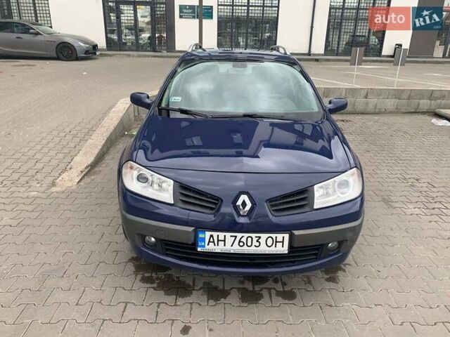 Синій Рено Меган, об'ємом двигуна 2 л та пробігом 329 тис. км за 4200 $, фото 1 на Automoto.ua