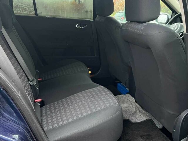 Синий Рено Меган, объемом двигателя 1.6 л и пробегом 227 тыс. км за 4800 $, фото 21 на Automoto.ua