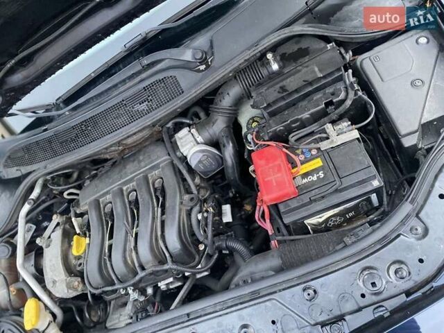 Синий Рено Меган, объемом двигателя 1.6 л и пробегом 229 тыс. км за 4850 $, фото 17 на Automoto.ua