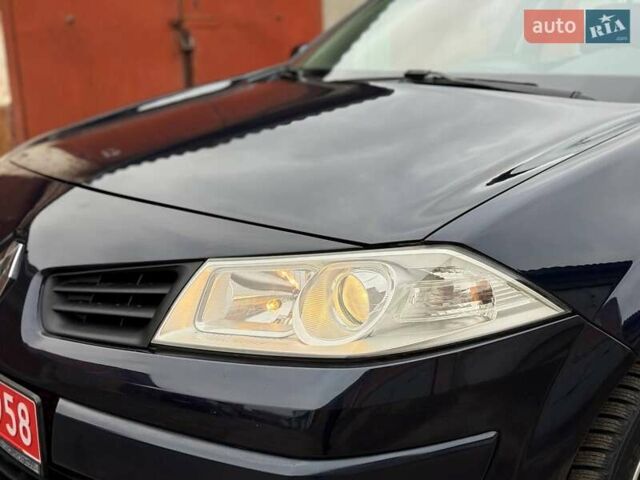 Синий Рено Меган, объемом двигателя 1.6 л и пробегом 151 тыс. км за 5900 $, фото 70 на Automoto.ua