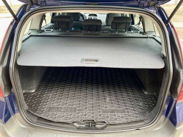 Синій Рено Меган, об'ємом двигуна 1.6 л та пробігом 245 тис. км за 6300 $, фото 7 на Automoto.ua