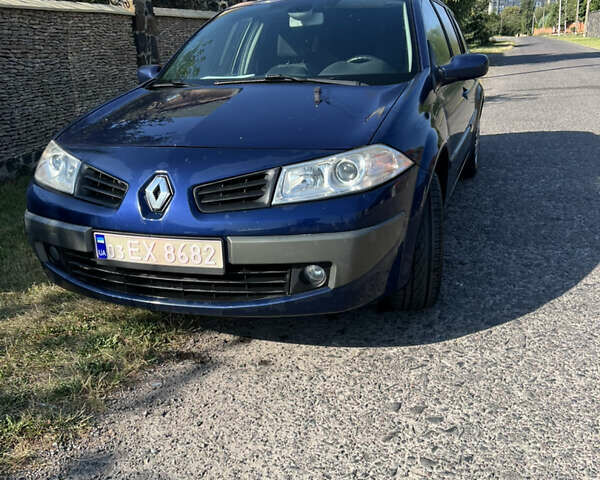 Синий Рено Меган, объемом двигателя 1.6 л и пробегом 229 тыс. км за 4399 $, фото 5 на Automoto.ua