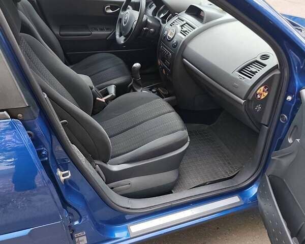 Синій Рено Меган, об'ємом двигуна 1.6 л та пробігом 210 тис. км за 5000 $, фото 36 на Automoto.ua