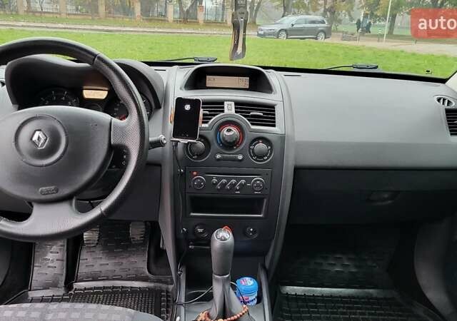 Синій Рено Меган, об'ємом двигуна 1.6 л та пробігом 249 тис. км за 5550 $, фото 29 на Automoto.ua