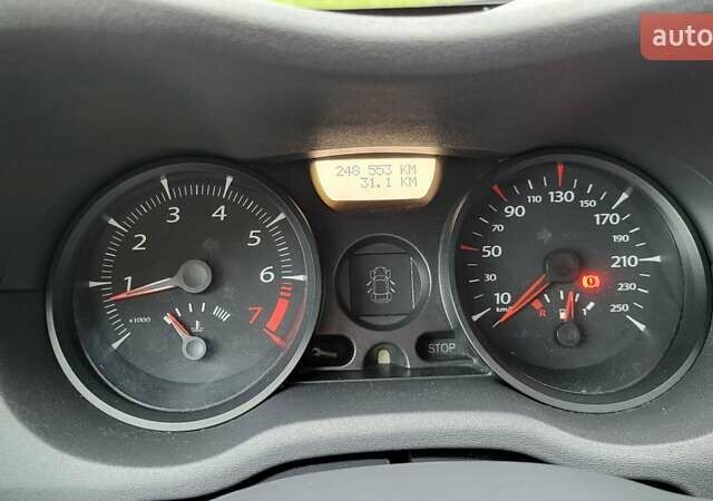 Синій Рено Меган, об'ємом двигуна 1.6 л та пробігом 249 тис. км за 5550 $, фото 32 на Automoto.ua