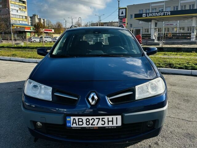 Рено Меган 2006 в Харькове на Automoto.ua Синий Рено Меган, объемом двигателя 1.6 л и пробегом 238 тыс. км за 4999 $, фото 1 на Automoto.ua