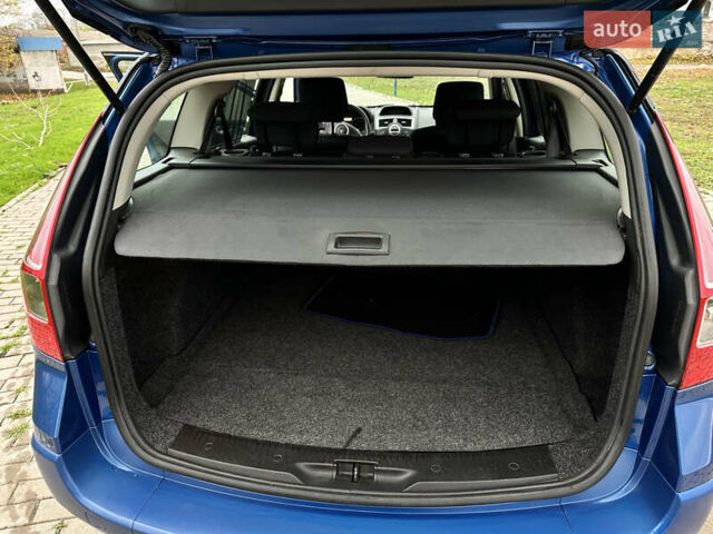 Синій Рено Меган, об'ємом двигуна 1.6 л та пробігом 164 тис. км за 5950 $, фото 26 на Automoto.ua