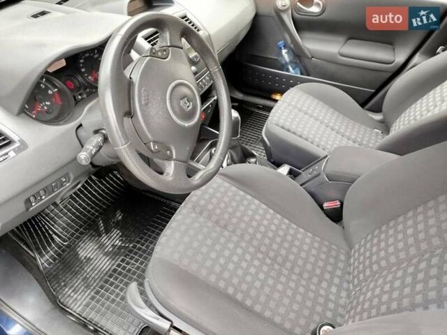 Синий Рено Меган, объемом двигателя 1.6 л и пробегом 153 тыс. км за 5100 $, фото 6 на Automoto.ua