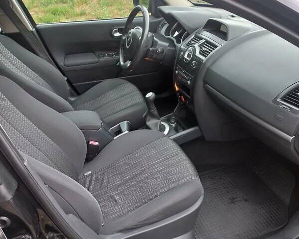 Синий Рено Меган, объемом двигателя 1.6 л и пробегом 213 тыс. км за 5700 $, фото 29 на Automoto.ua