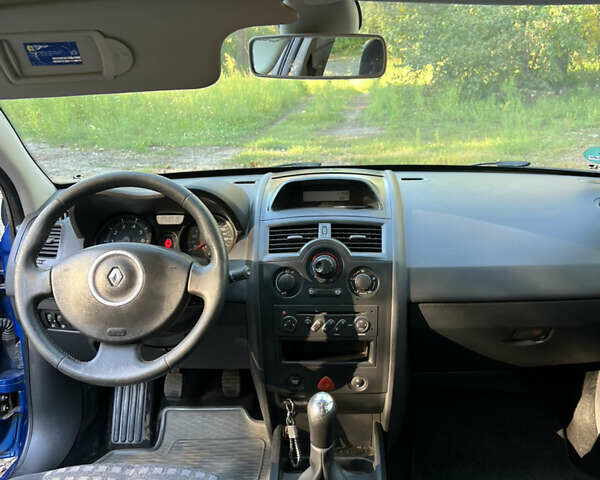 Синій Рено Меган, об'ємом двигуна 1.6 л та пробігом 225 тис. км за 4850 $, фото 12 на Automoto.ua