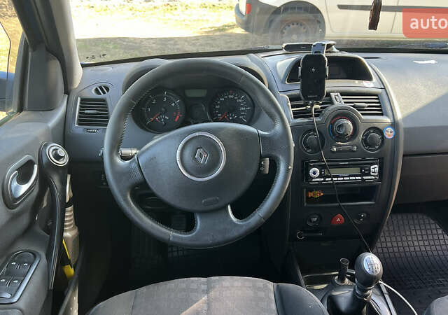 Синій Рено Меган, об'ємом двигуна 1.87 л та пробігом 369 тис. км за 5200 $, фото 7 на Automoto.ua
