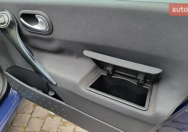 Синій Рено Меган, об'ємом двигуна 1.6 л та пробігом 249 тис. км за 5550 $, фото 28 на Automoto.ua