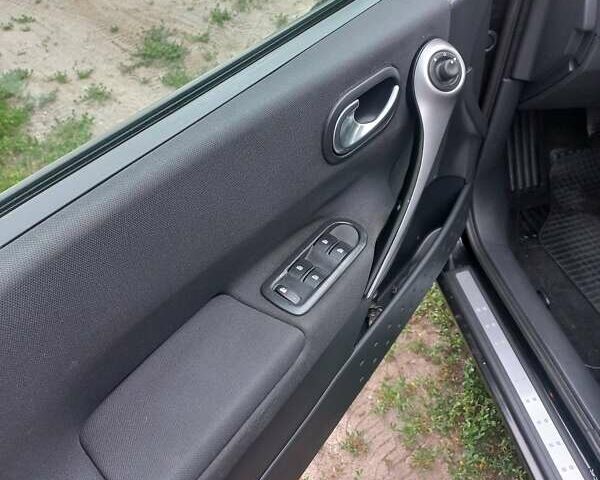 Синий Рено Меган, объемом двигателя 1.6 л и пробегом 213 тыс. км за 5700 $, фото 47 на Automoto.ua