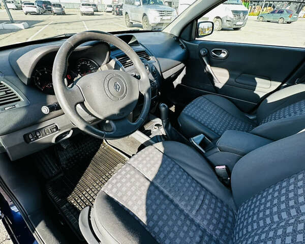 Рено Меган 2006 в Харькове на Automoto.ua Синий Рено Меган, объемом двигателя 1.6 л и пробегом 238 тыс. км за 4999 $, фото 5 на Automoto.ua
