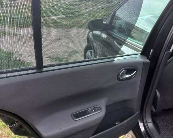 Синий Рено Меган, объемом двигателя 1.6 л и пробегом 213 тыс. км за 5700 $, фото 42 на Automoto.ua