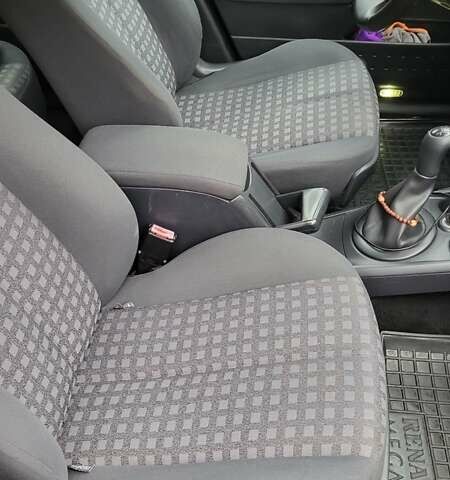 Синій Рено Меган, об'ємом двигуна 1.6 л та пробігом 249 тис. км за 5550 $, фото 16 на Automoto.ua