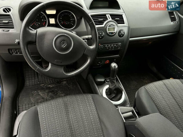 Синій Рено Меган, об'ємом двигуна 1.6 л та пробігом 164 тис. км за 5950 $, фото 16 на Automoto.ua