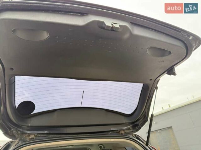 Синий Рено Меган, объемом двигателя 2 л и пробегом 260 тыс. км за 6000 $, фото 5 на Automoto.ua