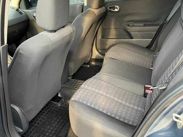 Синий Рено Меган, объемом двигателя 1.6 л и пробегом 210 тыс. км за 5200 $, фото 7 на Automoto.ua