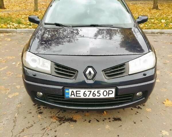 Синій Рено Меган, об'ємом двигуна 2 л та пробігом 223 тис. км за 5600 $, фото 2 на Automoto.ua