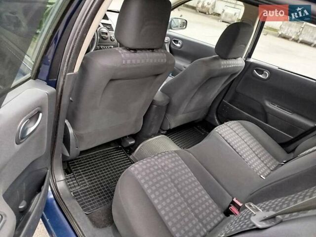 Синий Рено Меган, объемом двигателя 1.6 л и пробегом 153 тыс. км за 5100 $, фото 4 на Automoto.ua