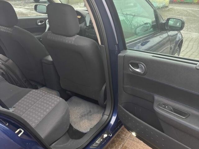 Синий Рено Меган, объемом двигателя 1.6 л и пробегом 223 тыс. км за 5500 $, фото 2 на Automoto.ua