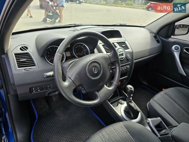Синій Рено Меган, об'ємом двигуна 2 л та пробігом 245 тис. км за 6300 $, фото 15 на Automoto.ua