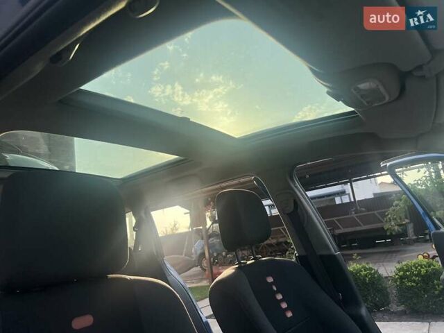 Синий Рено Меган, объемом двигателя 1.6 л и пробегом 240 тыс. км за 4500 $, фото 11 на Automoto.ua