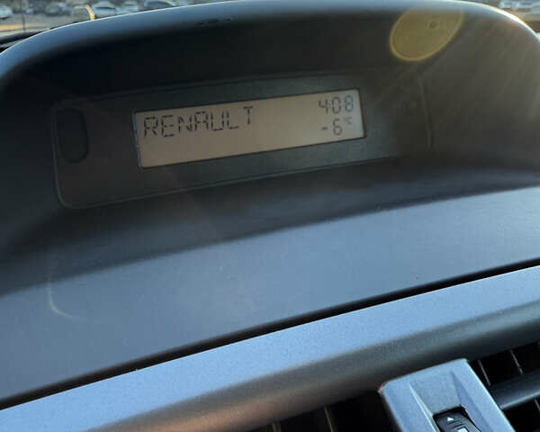 Синий Рено Меган, объемом двигателя 2 л и пробегом 196 тыс. км за 6499 $, фото 11 на Automoto.ua