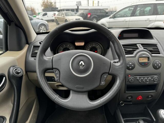 Синий Рено Меган, объемом двигателя 1.6 л и пробегом 184 тыс. км за 5500 $, фото 10 на Automoto.ua