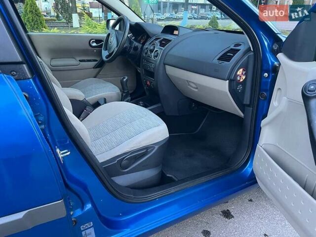 Синий Рено Меган, объемом двигателя 1.6 л и пробегом 260 тыс. км за 4450 $, фото 26 на Automoto.ua