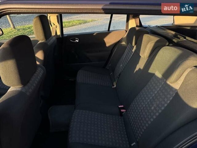 Синий Рено Меган, объемом двигателя 1.5 л и пробегом 253 тыс. км за 5300 $, фото 14 на Automoto.ua