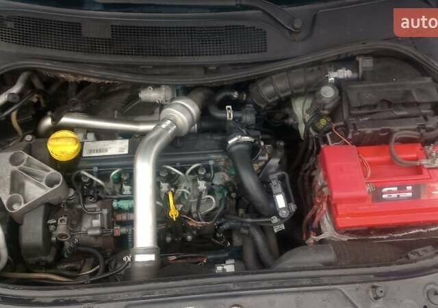 Синий Рено Меган, объемом двигателя 1.5 л и пробегом 170 тыс. км за 4100 $, фото 29 на Automoto.ua