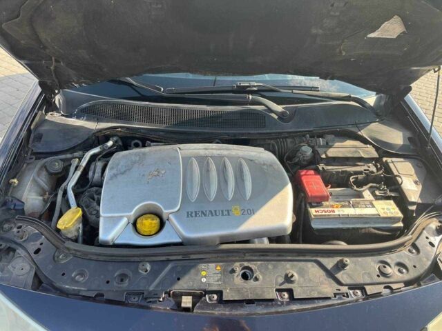 Синій Рено Меган, об'ємом двигуна 2 л та пробігом 288 тис. км за 5500 $, фото 5 на Automoto.ua