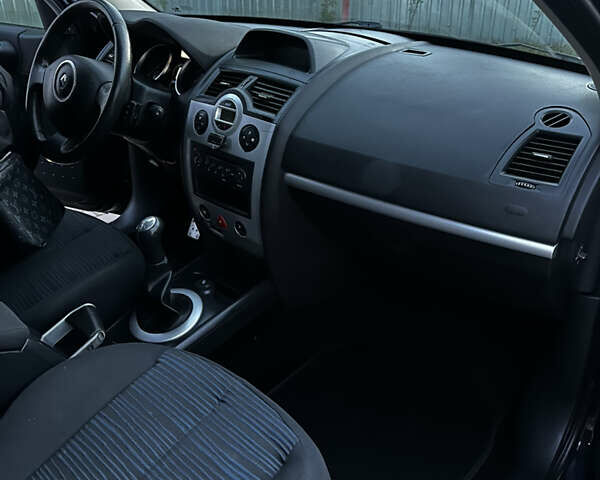 Синий Рено Меган, объемом двигателя 1.6 л и пробегом 100 тыс. км за 6000 $, фото 12 на Automoto.ua