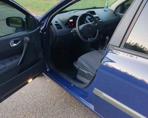 Синій Рено Меган, об'ємом двигуна 1.6 л та пробігом 218 тис. км за 5500 $, фото 10 на Automoto.ua