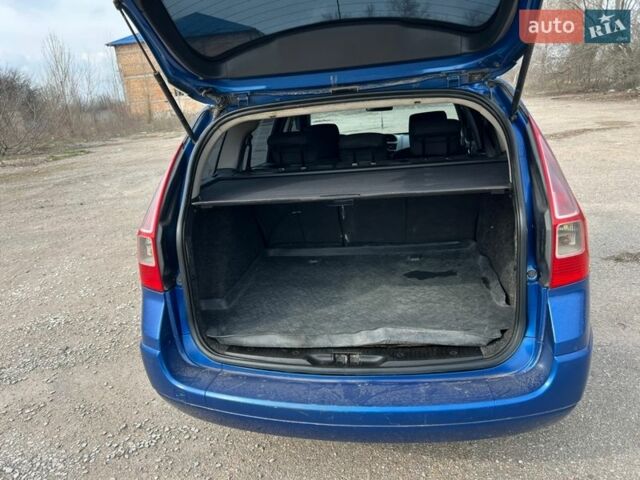 Синий Рено Меган, объемом двигателя 1.6 л и пробегом 236 тыс. км за 4950 $, фото 5 на Automoto.ua