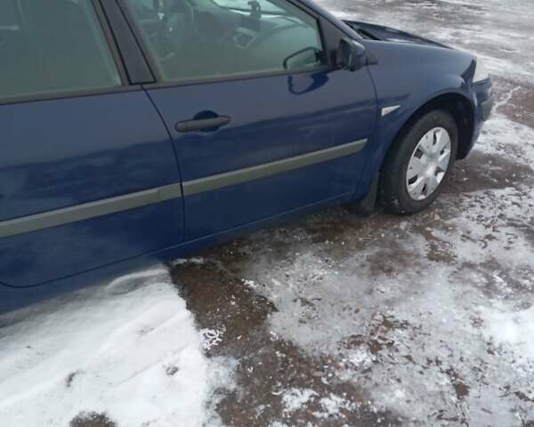 Синий Рено Меган, объемом двигателя 1.6 л и пробегом 180 тыс. км за 5600 $, фото 2 на Automoto.ua