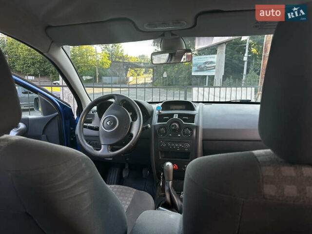 Синій Рено Меган, об'ємом двигуна 1.6 л та пробігом 262 тис. км за 5000 $, фото 11 на Automoto.ua