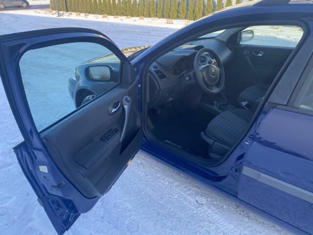 Синій Рено Меган, об'ємом двигуна 0 л та пробігом 195 тис. км за 5900 $, фото 10 на Automoto.ua