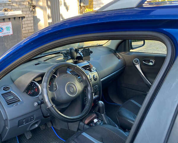 Синій Рено Меган, об'ємом двигуна 1.6 л та пробігом 279 тис. км за 4900 $, фото 7 на Automoto.ua