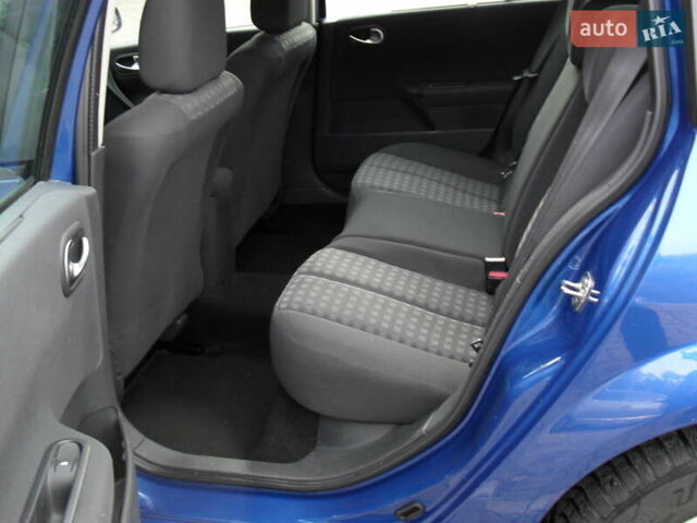 Рено Меган 2007 в Сумах на Automoto.ua Синий Рено Меган, объемом двигателя 1.6 л и пробегом 194 тыс. км за 5700 $, фото 6 на Automoto.ua