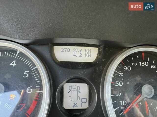 Синий Рено Меган, объемом двигателя 1.6 л и пробегом 279 тыс. км за 5200 $, фото 9 на Automoto.ua